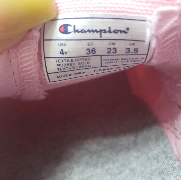 Girls Preowned Pink & White Champion Slips Ons - Picture 6 of 6